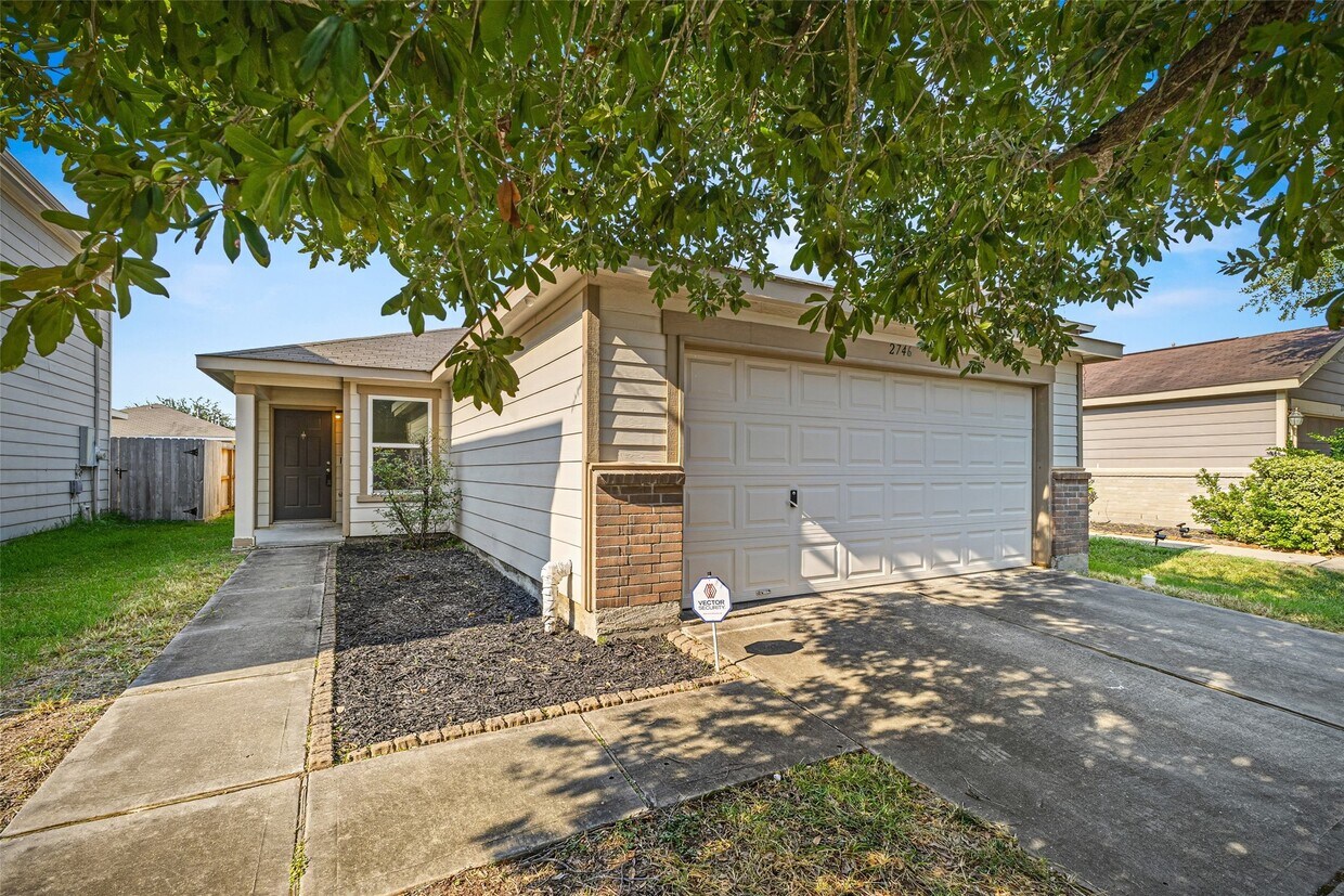 Foto principal - 2746 Piney Lake Ct