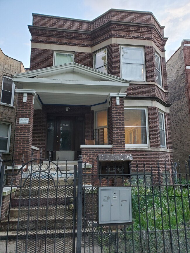 Foto del edificio - 4721 N Monticello Ave