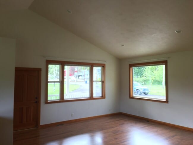 Building Photo - 91351 Donna Rd