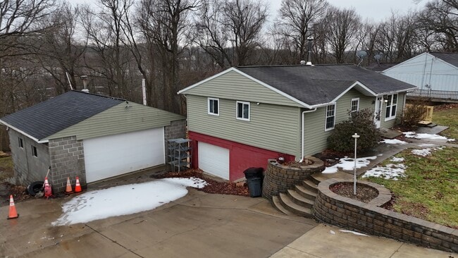 Building Photo - 125 Edgewood Cir