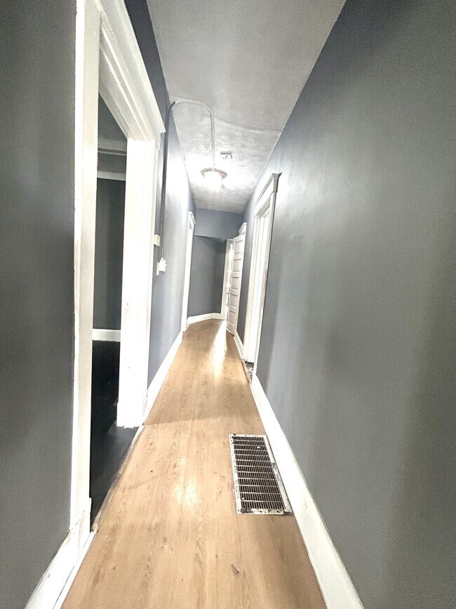 Foto del edificio - 639 Forest Ave