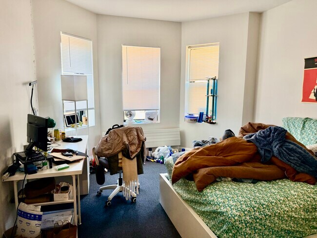 Foto del edificio - 833-835 Beacon St. Unit 5B