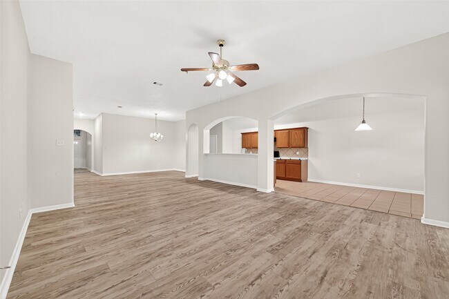 Building Photo - 13006 Rose Landing Dr