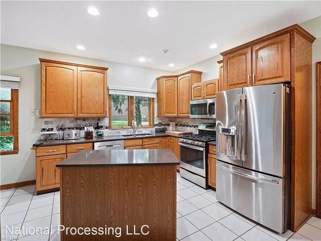 Building Photo - 5934 Snowshoe Cir NW