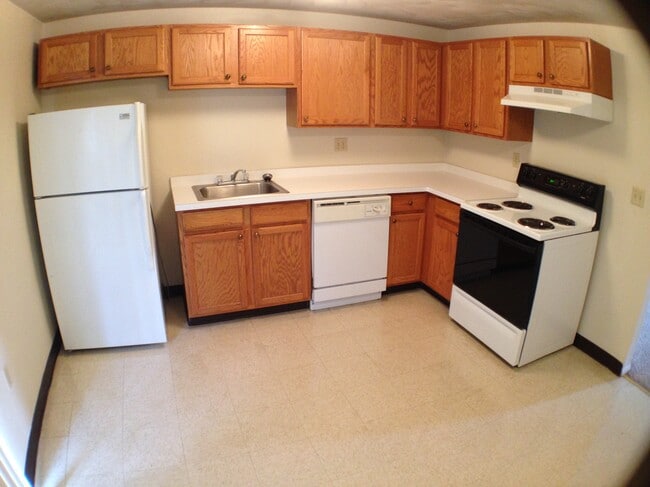 Building Photo - 3 Norton Dr