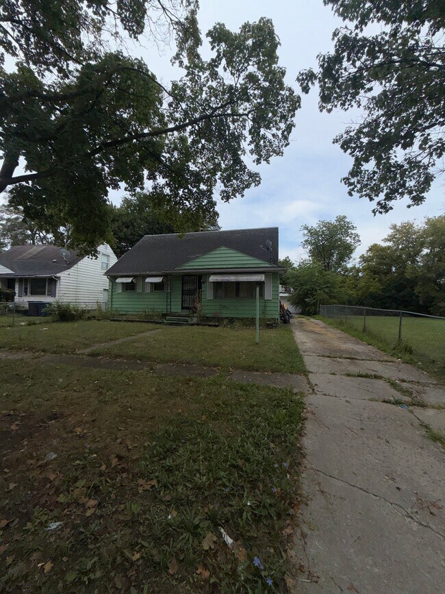 Building Photo - 3909 Seneca St