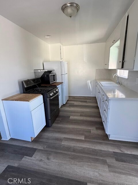 Foto del edificio - 2467 W 253rd St
