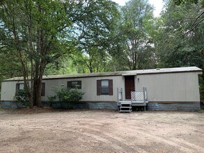 Building Photo - 143 Thompson Rd