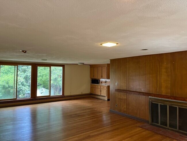 Foto del edificio - 121 Claremont St