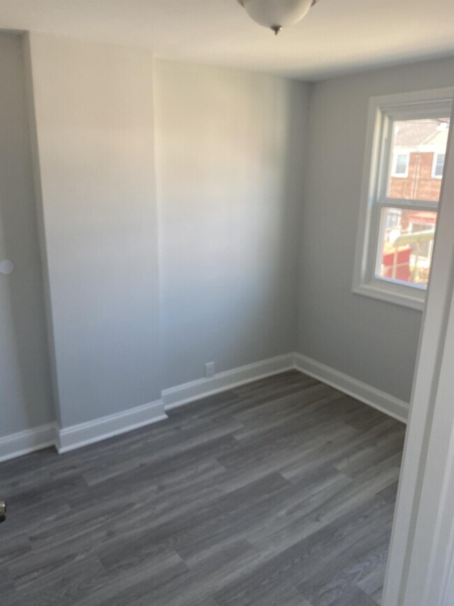 Foto del edificio - 400 Maple Ln