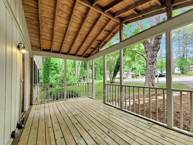 Building Photo - 106 Carlton Ct