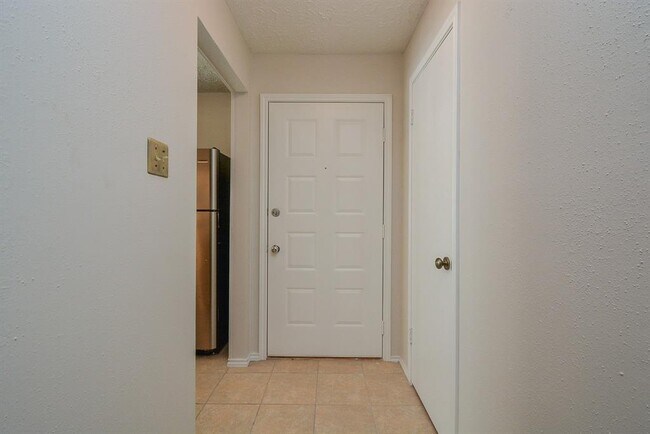 Foto del edificio - 6206 Bryant Pond Dr