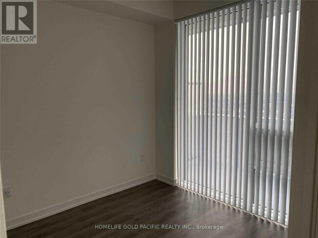 Building Photo - 138 Downes St