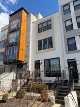 Building Photo - 913 12th St NE