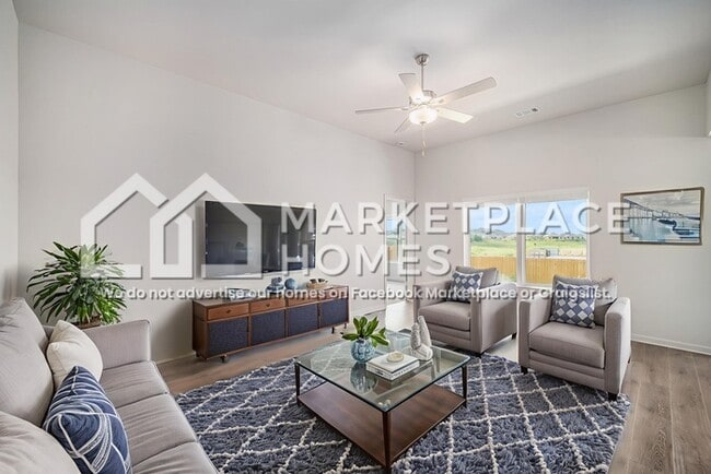 Building Photo - 933 Burlington Ave