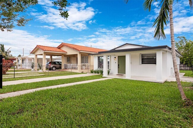 Building Photo - 370 NW 61st Ave