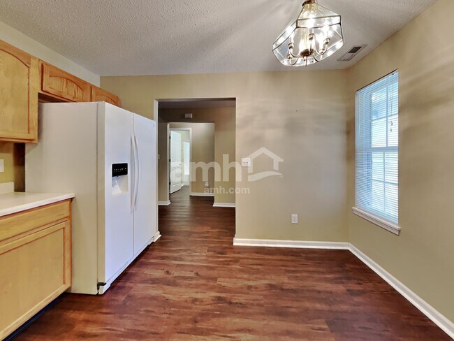 Foto del edificio - 9734 Thomas Ln