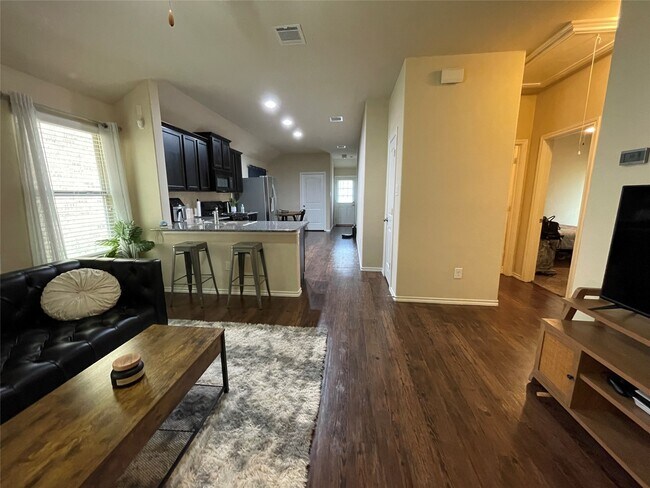 Foto del edificio - 3650 Sumner Lodge Dr