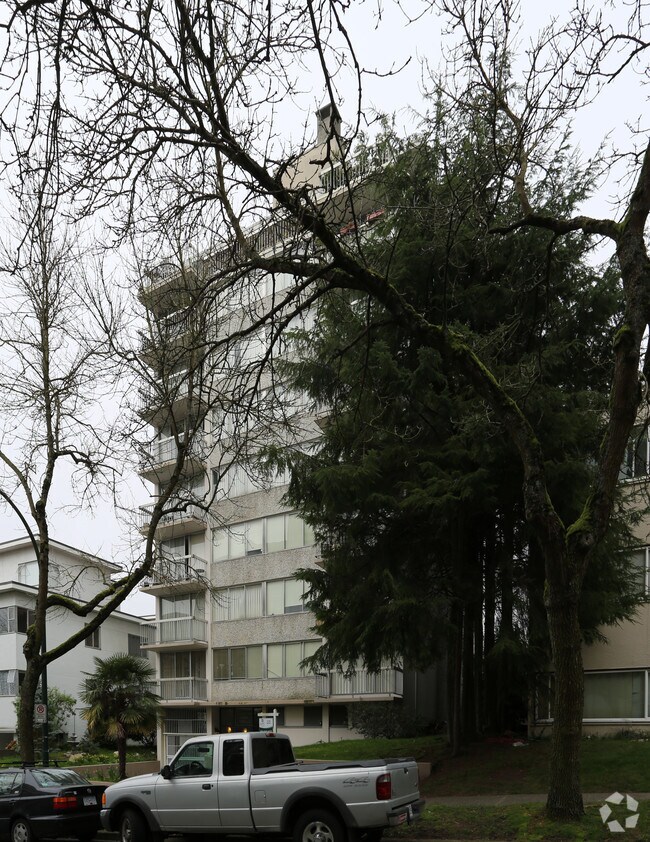 Photo du bâtiment - 1433 Burnaby Street