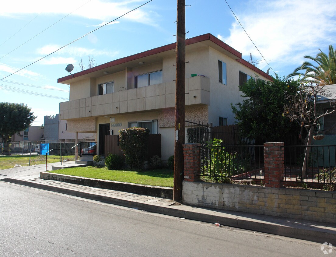 Building Photo - 5215 Harmony Ave