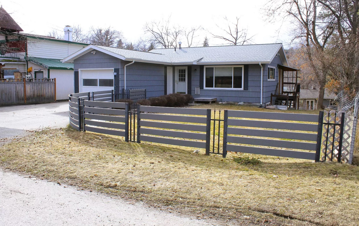 Primary Photo - 2401 Gilbert Ave
