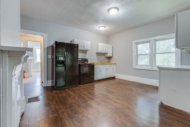 Photo - shad3162-3164 Apartment