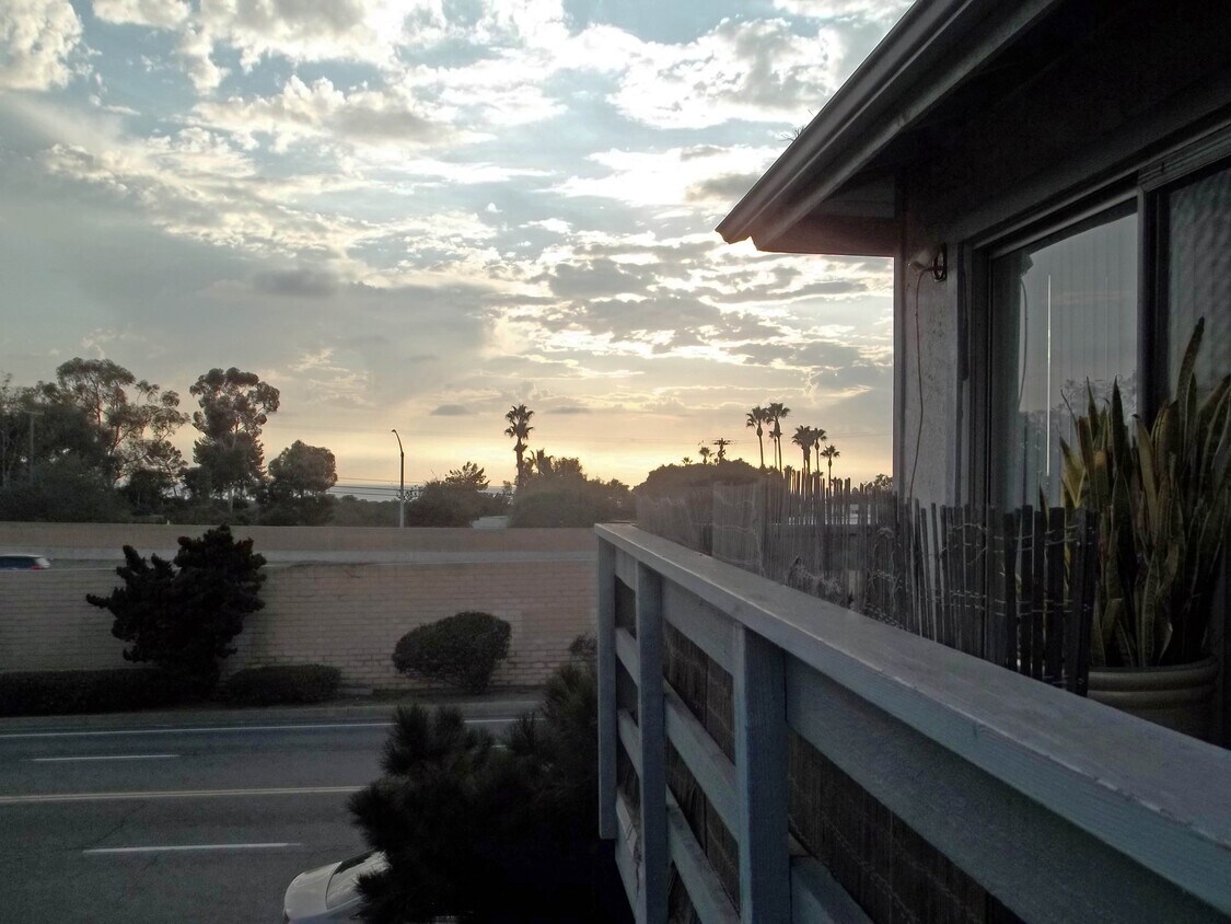 balcony - 2623 S El Camino Real
