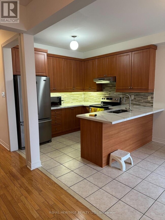 Building Photo - 49 Everingham Cir