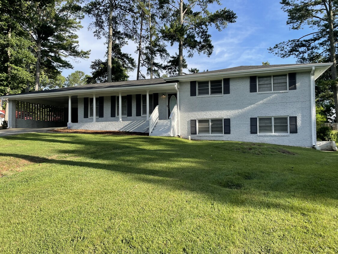 Primary Photo - 2530 Thornton dr