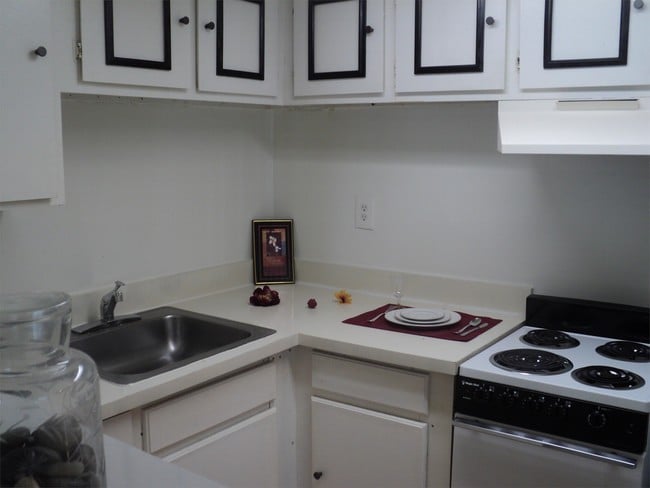 Building Photo - 2539 N Alafaya Trl