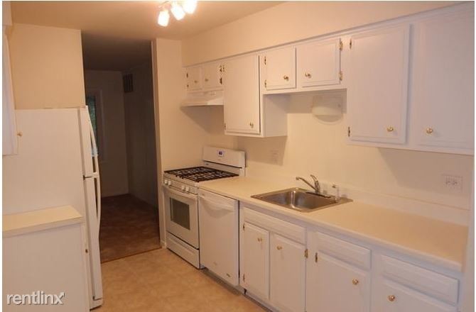 Primary Photo - 2 br, 2 bath Condo - 3104 ROBERTS DRIVE