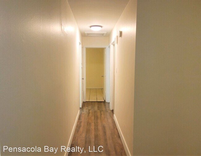 Foto del edificio - 3 br, 1 bath House - 6106 Syrcle Ave