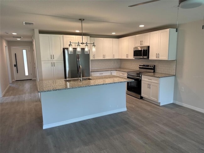 Building Photo - 28 Rainstone Ln