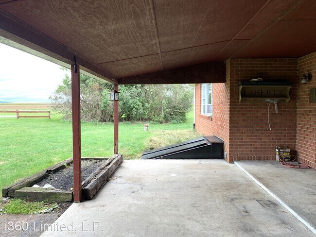 Building Photo - 3 br, 2 bath House - 8757 Upper Strasburg Rd