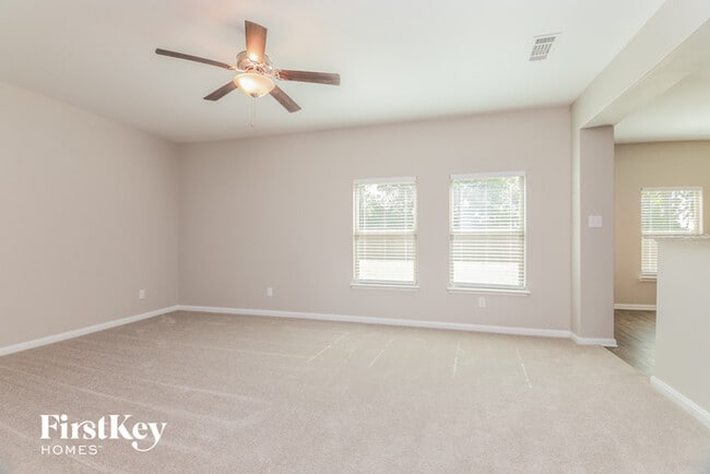 Building Photo - 1505 Kim Loan Dr