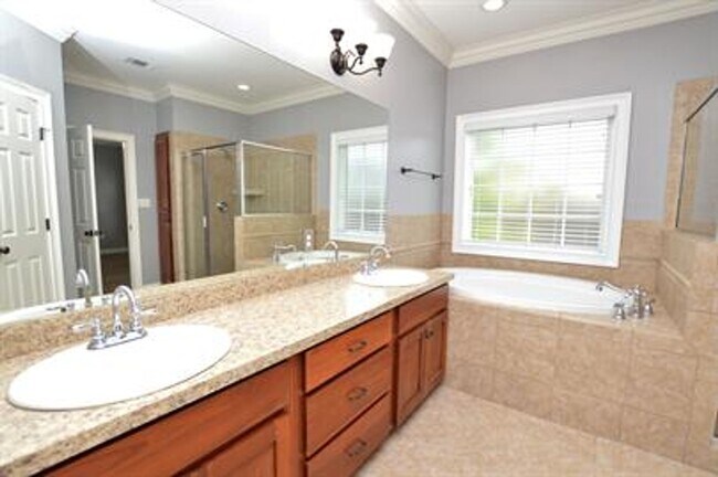 Building Photo - 3923 Sierra Court - HVP
