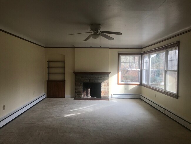 Foto del edificio - 821 Lakeview Ave