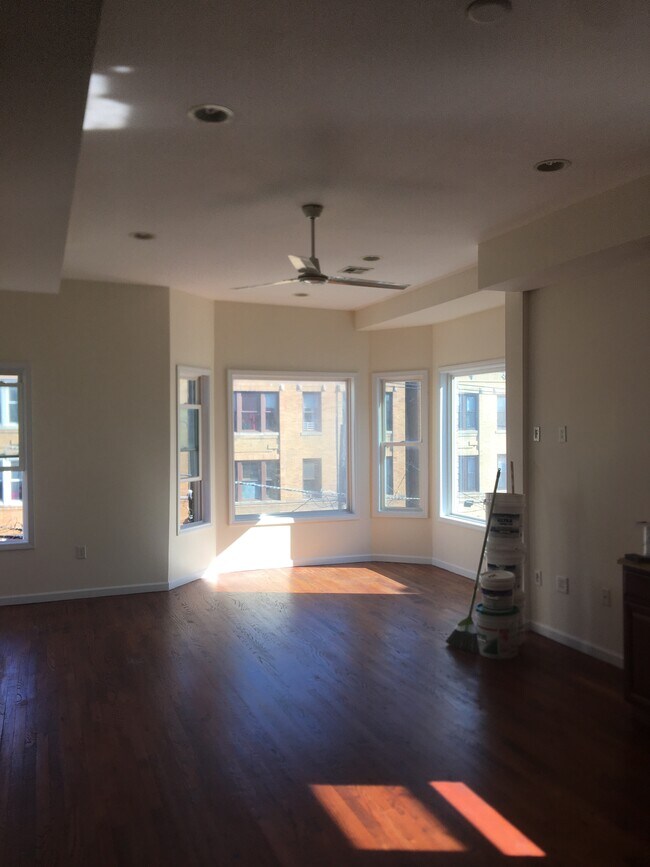 Building Photo - 67 Clifton Pl
