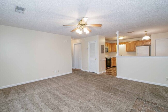 Foto del edificio - 402 E St