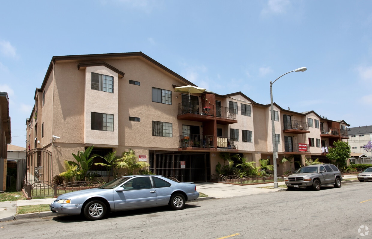 Terraces at South Pasadena - The Med Apartments