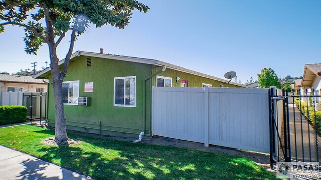 Building Photo - Gated Condo in the Heart of El Cajon