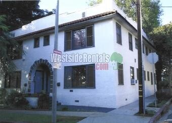 Building Photo - 1243 Poinsettia Dr