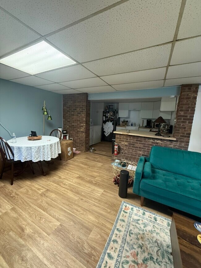 Foto del edificio - 8882 Elliotsville Rd