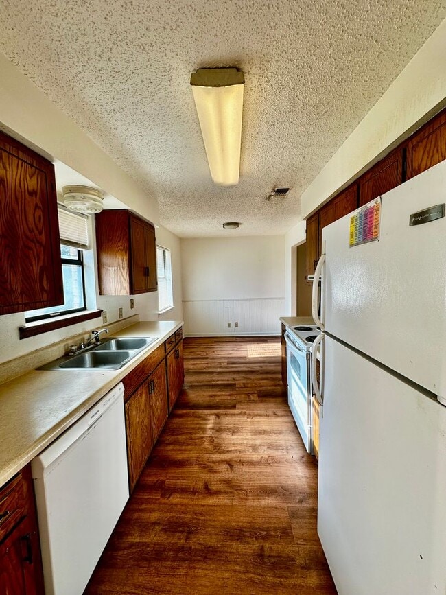 Foto del edificio - Bowie Trust-Mack Hollimon Duplex