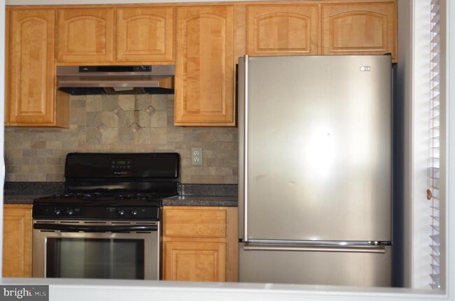 Building Photo - 86 Foxglove Dr