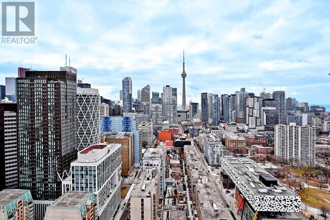 Building Photo - 280 Dundas St W