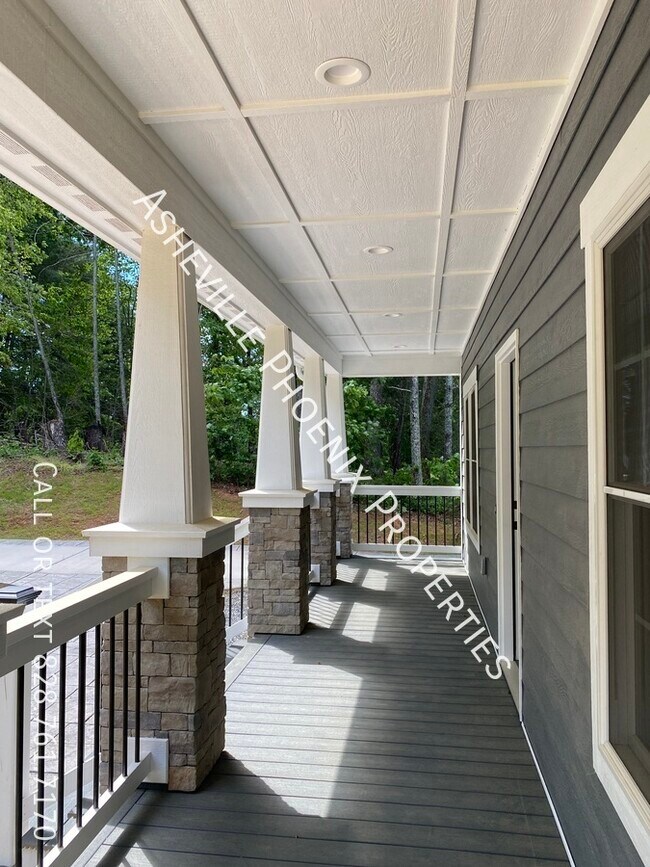 Foto del edificio - 426 Shadowwood Dr-