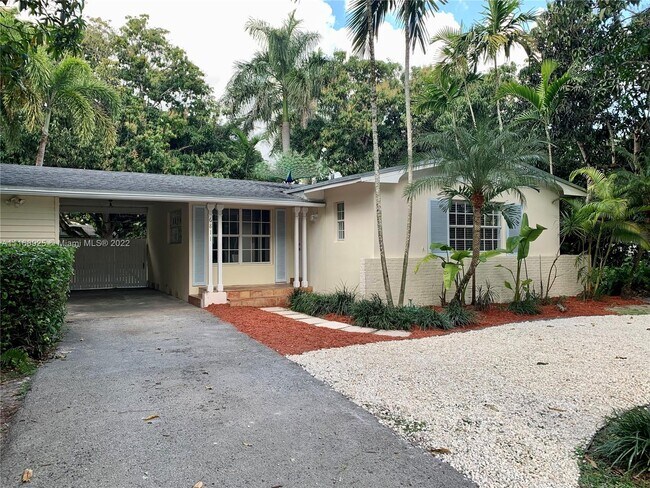Building Photo - 6811 SW 76th Ter