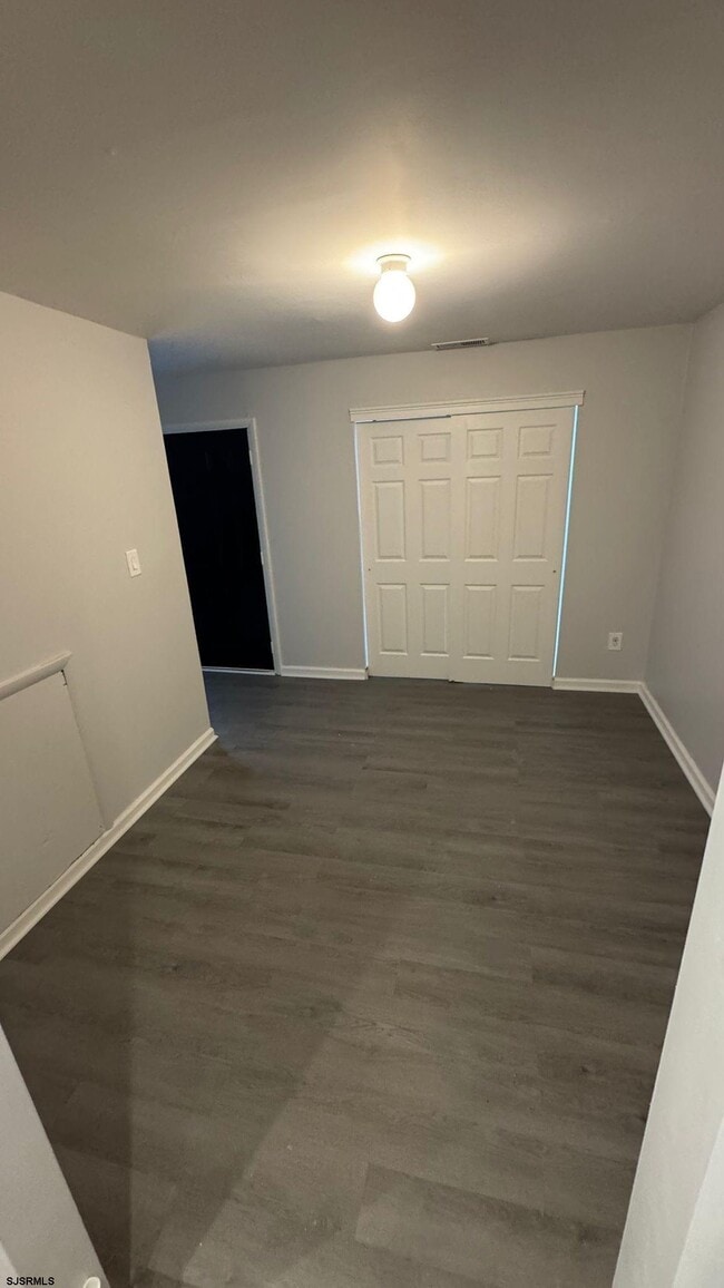 Building Photo - 2711 Evergreen Ct