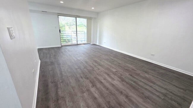 Building Photo - 1001 Buccaneer Dr
